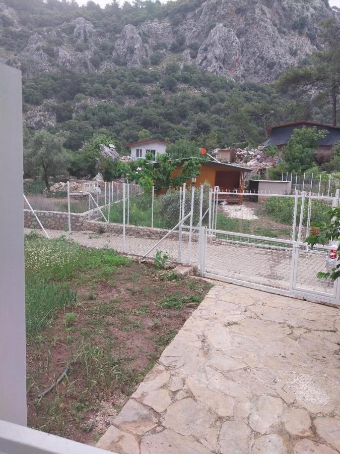 Village Garden Pansiyon Antalia Esterno foto